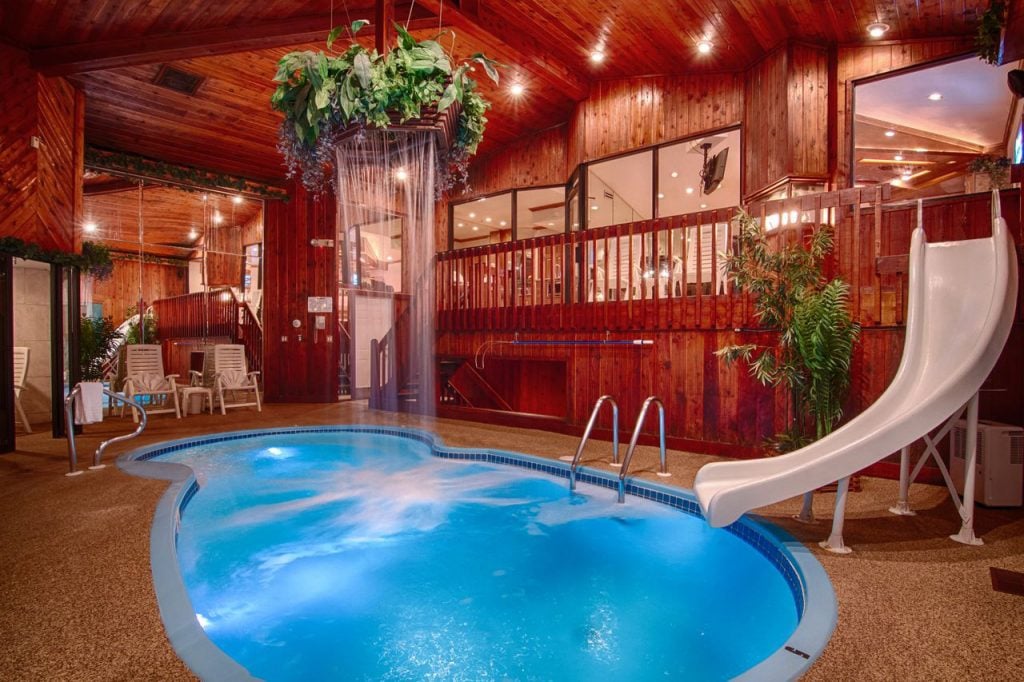 Mequon Chalet Pool Suite