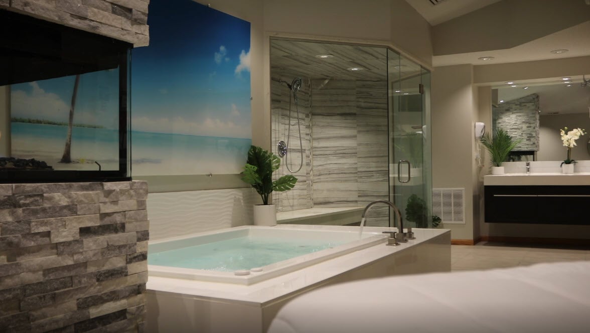 Sybaris, Chicago's romantic getaway spot, gets boost from COVID-19 cabin  fever