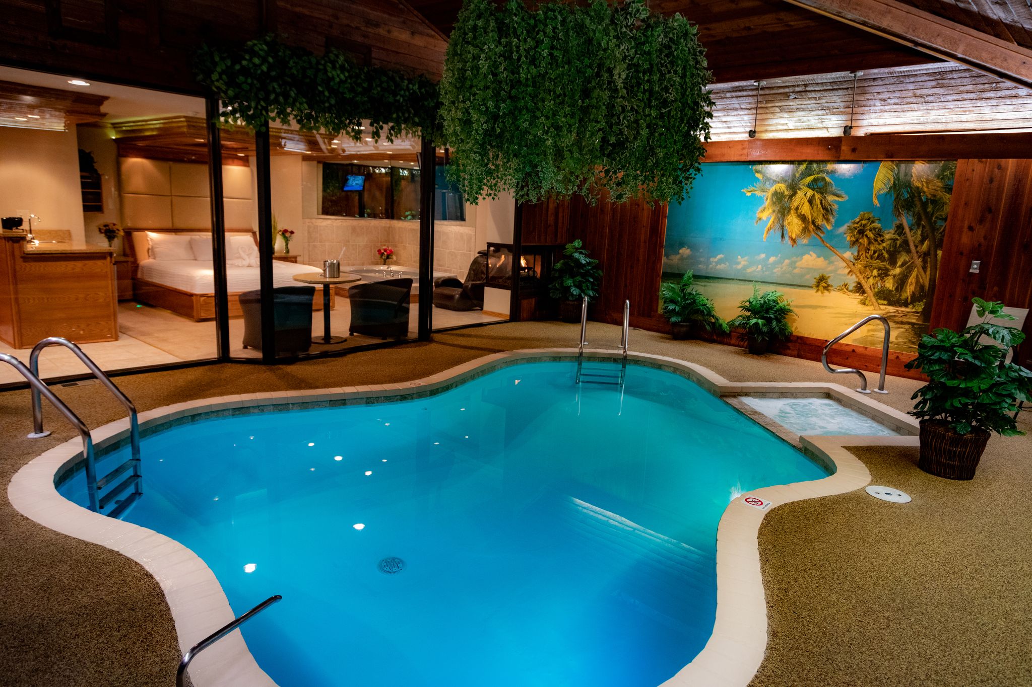Majestic Swimming Pool Suite – Sybaris – Romantic Weekend Getaways in Chicago, Milwaukee